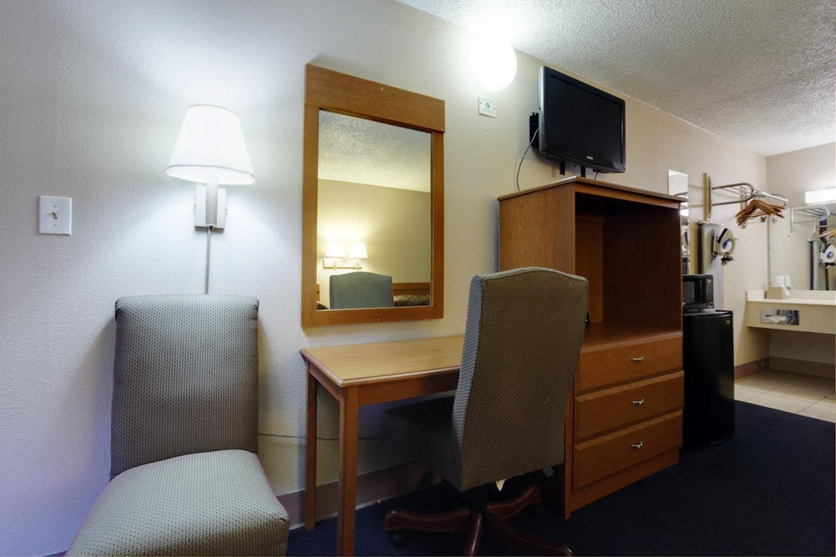 Americas Best Value Inn Alachua Buitenkant foto